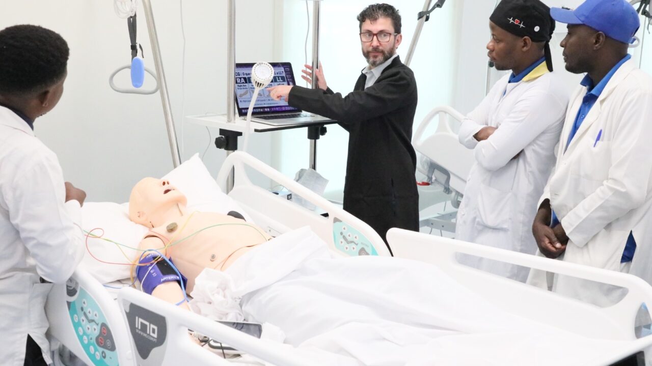 SaúdeDa Urgência à Especialização: O Renascer Silencioso da Saúde em Angola